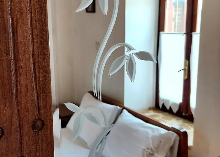 別荘 Three Hearts *